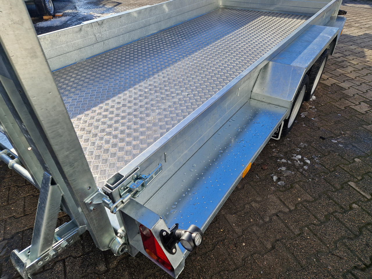 Leasing de Saris Magnum MAXX 3500 406x182x30cm force one Rampen Schaufelablage 100km/H 3500kg Januar Aktion Saris Magnum MAXX 3500 406x182x30cm force one Rampen Schaufelablage 100km/H 3500kg Januar Aktion: foto 7 Leasing de Saris Magnum MAXX 3500 406x182x30cm force one Rampen Schaufelablage 100km/H 3500kg Januar Aktion Saris Magnum MAXX 3500 406x182x30cm force one Rampen Schaufelablage 100km/H 3500kg Januar Aktion: foto 7