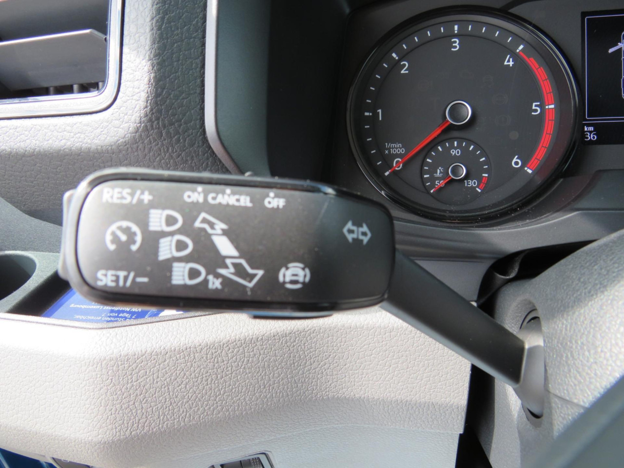 VOLKSWAGEN Crafter 35 L3H3 Kasten Klima Navi ZV - Furgón: foto 3 VOLKSWAGEN Crafter 35 L3H3 Kasten Klima Navi ZV - Furgón: foto 3