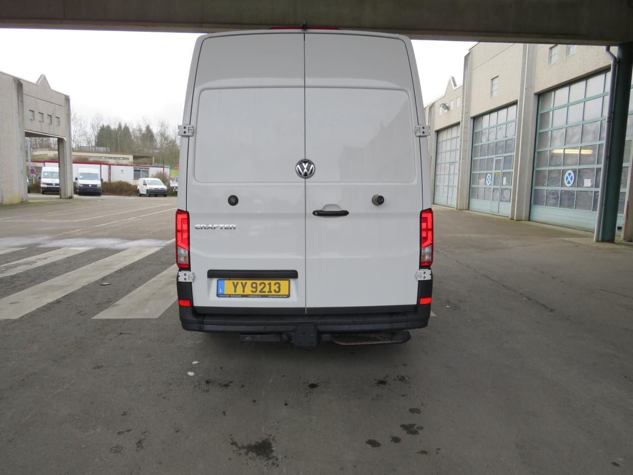 Volkswagen Crafter 35 L3H3 Kasten Euro6 Klima ZV - Furgón: foto 5 Volkswagen Crafter 35 L3H3 Kasten Euro6 Klima ZV - Furgón: foto 5