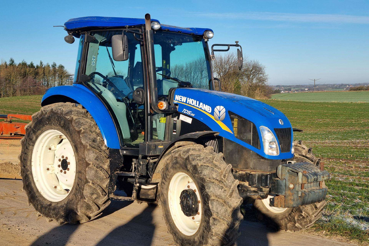 New Holland TD 5.95 - Tractor: foto 5 New Holland TD 5.95 - Tractor: foto 5