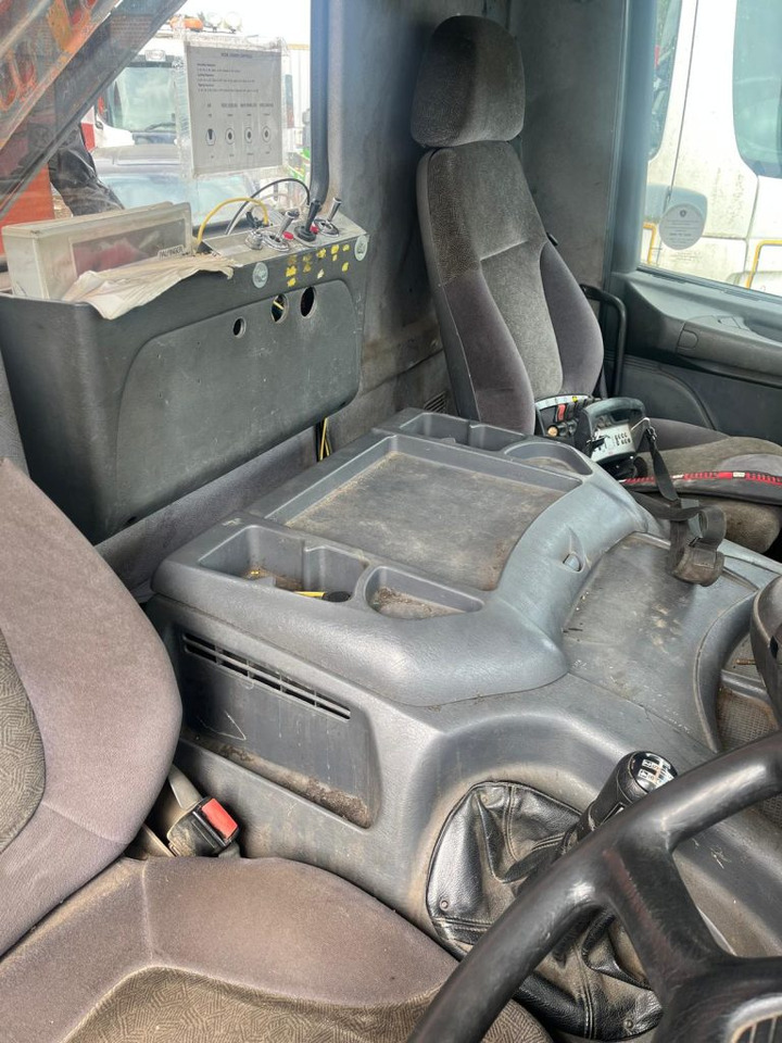 Camión volquete Scania 94D 260 6x2 Rigid: foto 9 Camión volquete Scania 94D 260 6x2 Rigid: foto 9