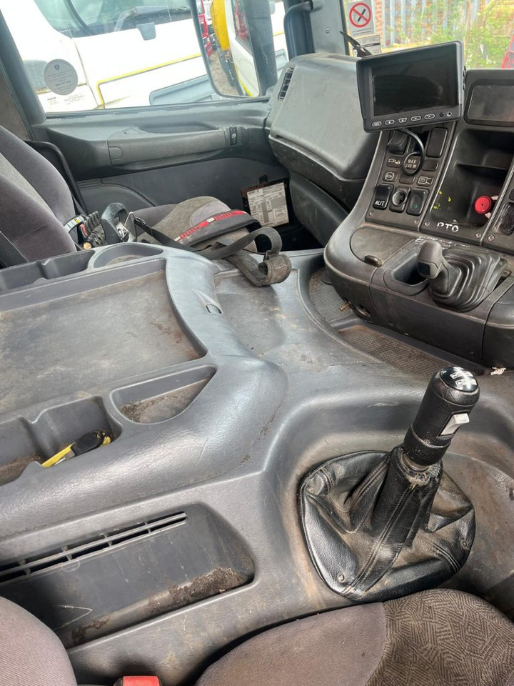 Camión volquete Scania 94D 260 6x2 Rigid: foto 11 Camión volquete Scania 94D 260 6x2 Rigid: foto 11