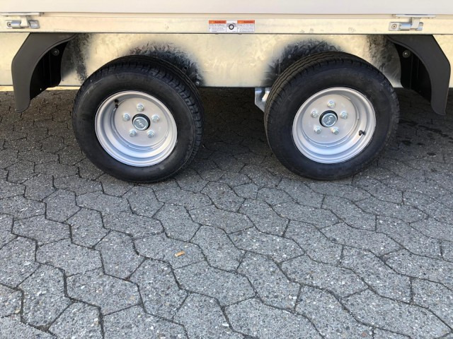 Humbaur HN 304121 Hochlader 3,0 to. 4100 x 2100 x 350 mm - Remolque de coche: foto 4 Humbaur HN 304121 Hochlader 3,0 to. 4100 x 2100 x 350 mm - Remolque de coche: foto 4