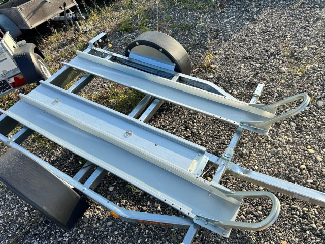 Neptun Motorradanhänger GN064, N6-220 pm2, 100 km/h 0,75 t. 2250 x 1300 x 31 mm - Remolque para moto: foto 5 Neptun Motorradanhänger GN064, N6-220 pm2, 100 km/h 0,75 t. 2250 x 1300 x 31 mm - Remolque para moto: foto 5