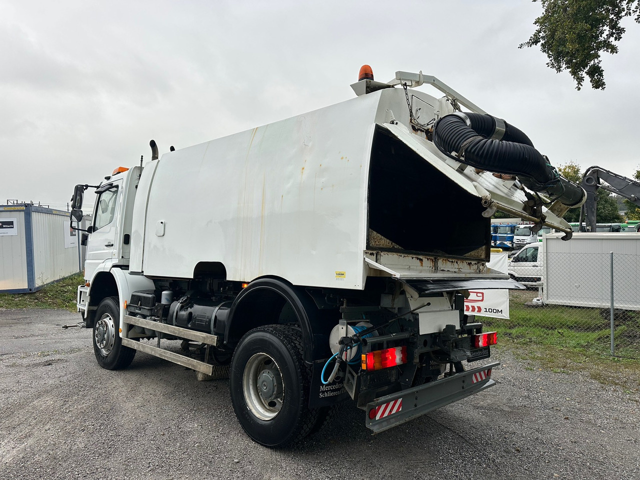 MERCEDES-BENZ Atego 1823 4x4 Faun 7m3 - Barredora vial: foto 3 MERCEDES-BENZ Atego 1823 4x4 Faun 7m3 - Barredora vial: foto 3
