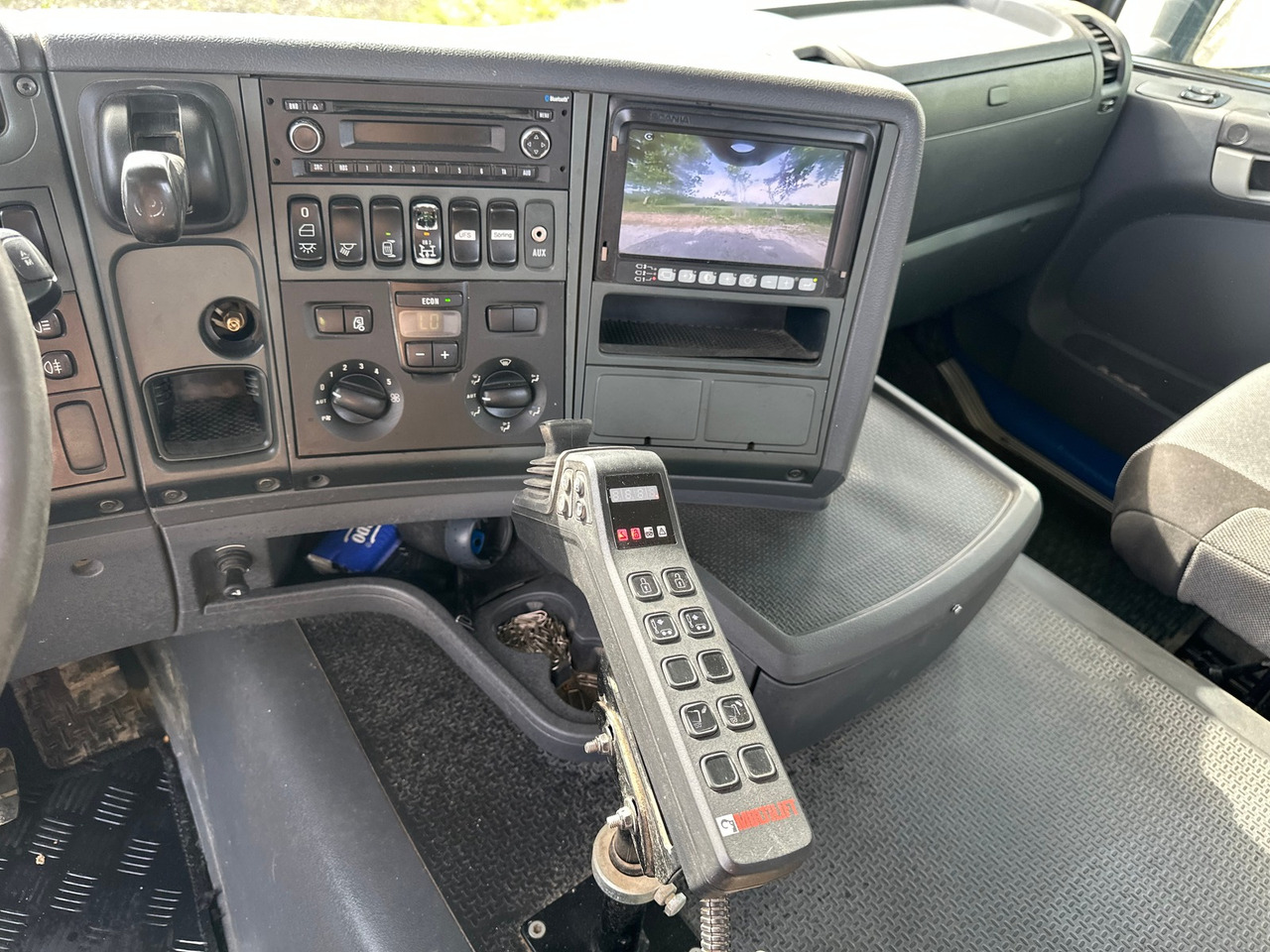 SCANIA G450 8x4 Abrollkipper - Camión multibasculante: foto 2 SCANIA G450 8x4 Abrollkipper - Camión multibasculante: foto 2