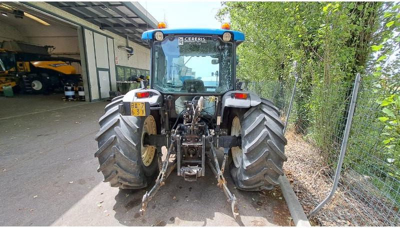New Holland TN 95 D A - Tractor: foto 3 New Holland TN 95 D A - Tractor: foto 3