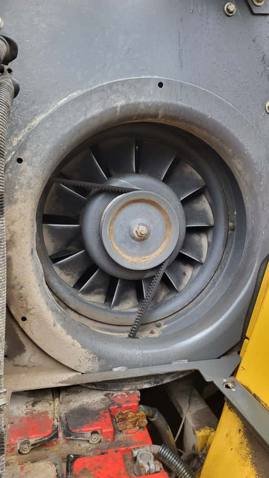 Alternator 20776758 for Volvo L40, L40B, L45, L45B - Alternador para Cargadora de ruedas: foto 1 Alternator 20776758 for Volvo L40, L40B, L45, L45B - Alternador para Cargadora de ruedas: foto 1