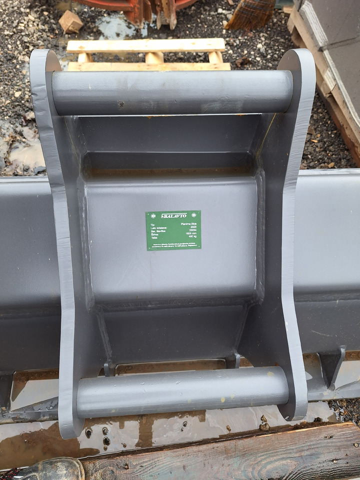 BALAVTO Slope bucket 1600 mm Volvo S60 - Cazo: foto 3 BALAVTO Slope bucket 1600 mm Volvo S60 - Cazo: foto 3
