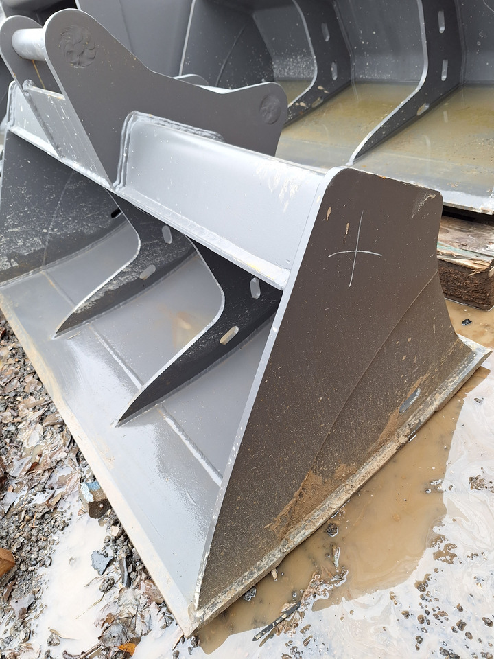 BALAVTO Slope bucket 1600 mm Volvo S60 - Cazo: foto 2 BALAVTO Slope bucket 1600 mm Volvo S60 - Cazo: foto 2