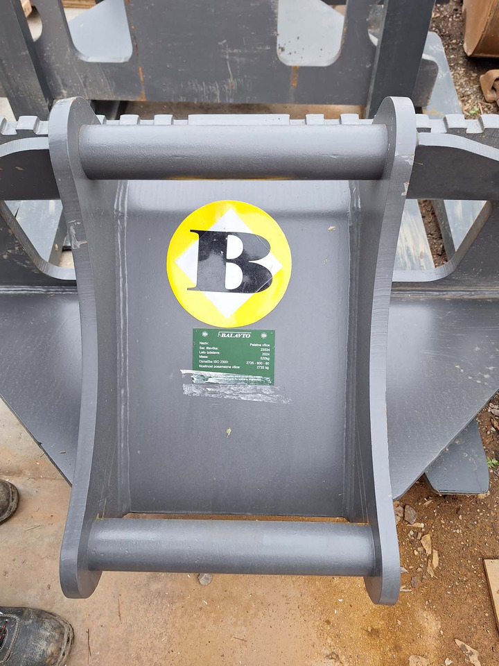 BALAVTO pallet forks 1500 mm - Horquillas: foto 4 BALAVTO pallet forks 1500 mm - Horquillas: foto 4