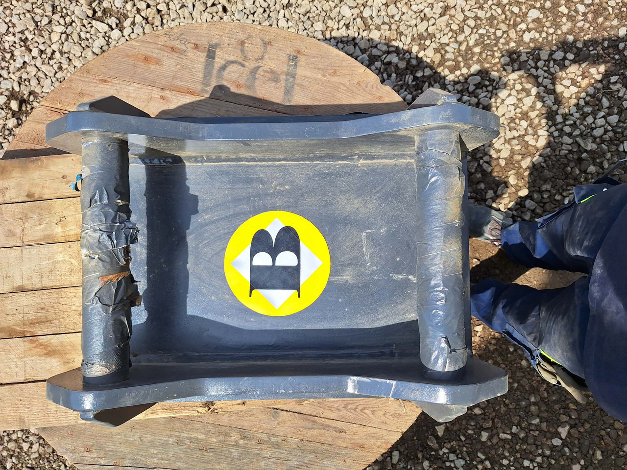 Acoplamiento rápido Breaker BAT140 attachment plate S60  for hydraulic breaker: foto 8