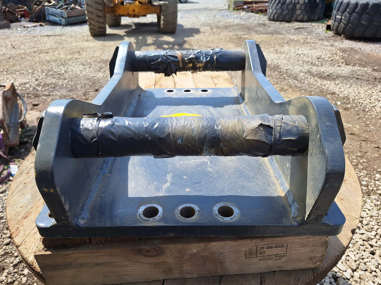 Acoplamiento rápido Breaker BAT140 attachment plate S60  for hydraulic breaker: foto 7