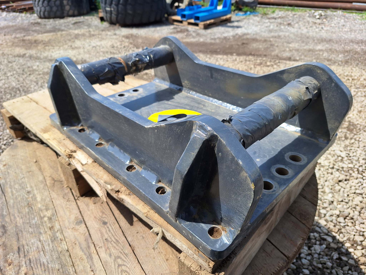 Acoplamiento rápido Breaker BAT140 attachment plate S60  for hydraulic breaker: foto 6