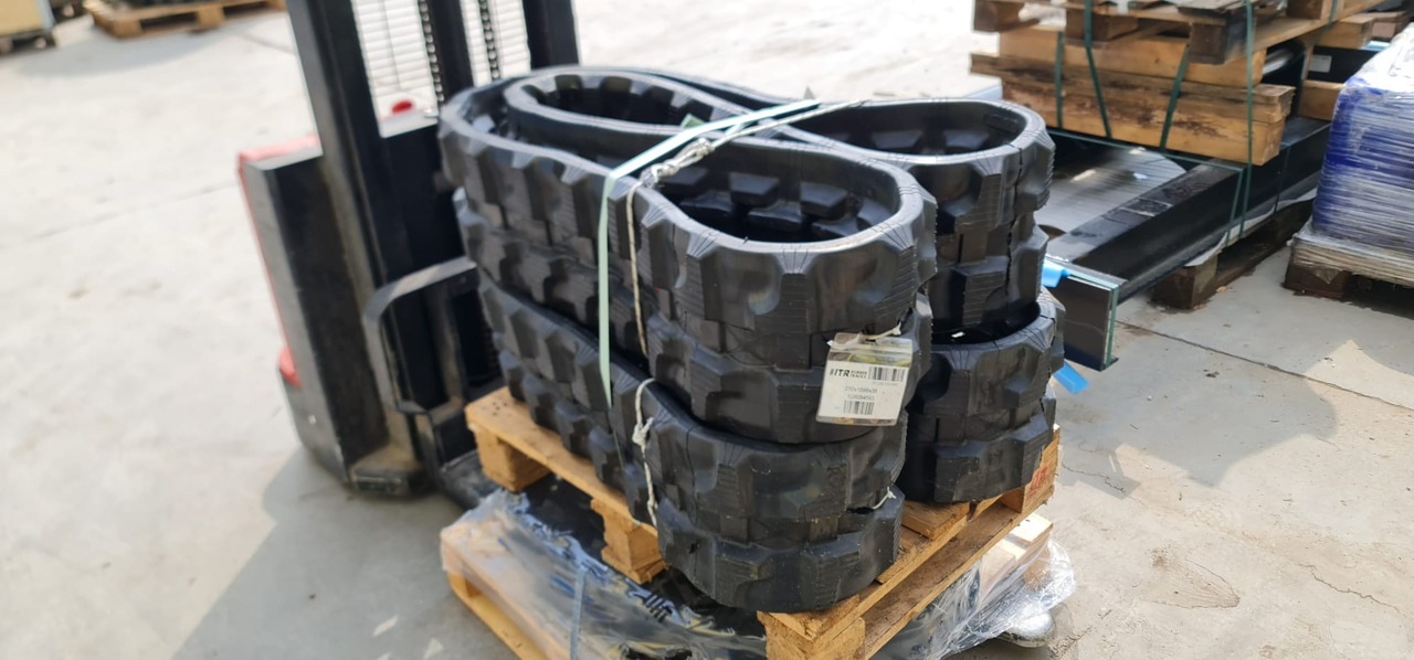 ITR 250x109x38W - Oruga para Maquinaria de construcción: foto 1 ITR 250x109x38W - Oruga para Maquinaria de construcción: foto 1