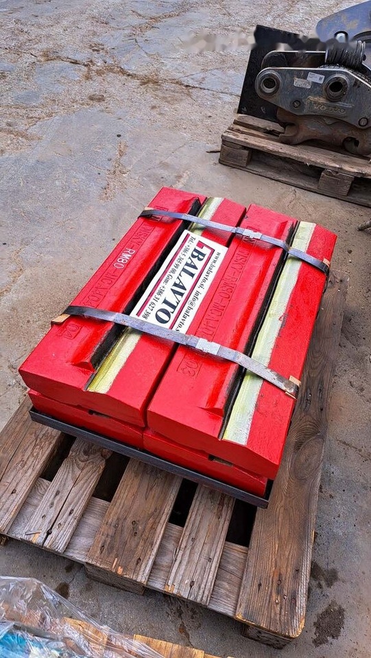 Blow bar Rubble Master RM80 for crusher - Piezas de recambio para Machacadora: foto 5 Blow bar Rubble Master RM80 for crusher - Piezas de recambio para Machacadora: foto 5