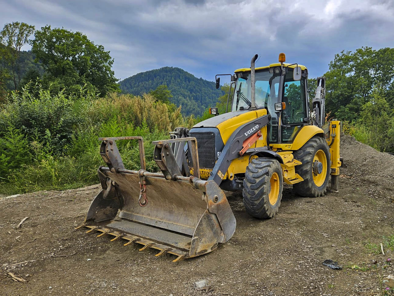 VOLVO BL71 - Retroexcavadora: foto 1 VOLVO BL71 - Retroexcavadora: foto 1