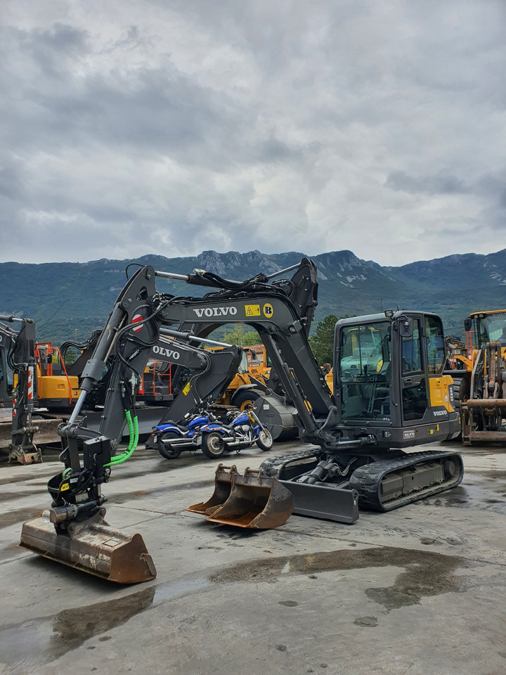 VOLVO EC60E - Miniexcavadora: foto 3 VOLVO EC60E - Miniexcavadora: foto 3