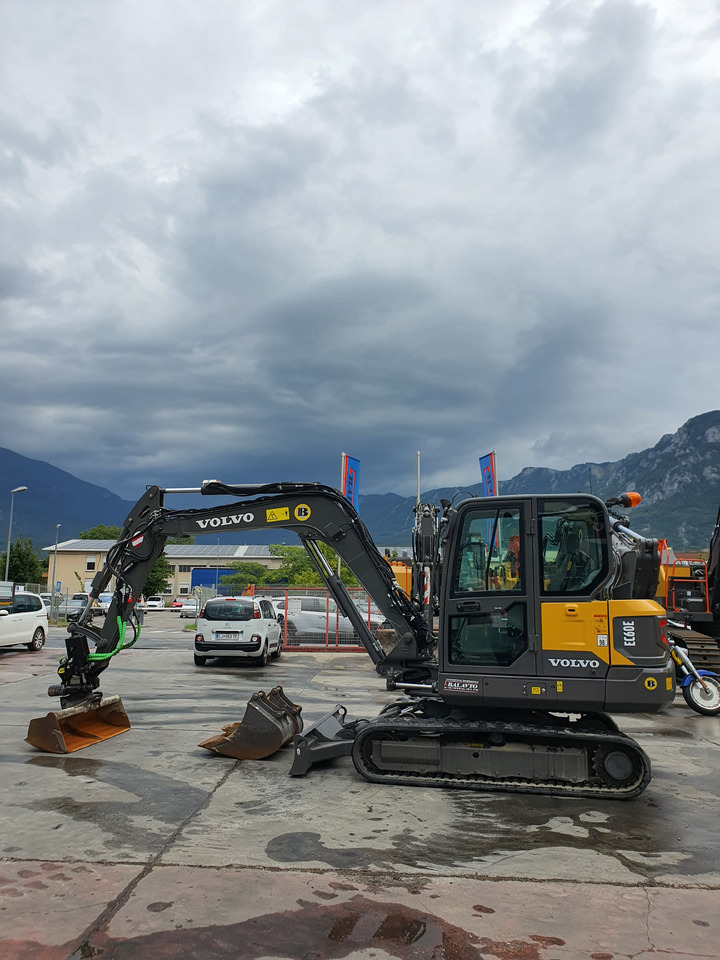 VOLVO EC60E - Miniexcavadora: foto 2 VOLVO EC60E - Miniexcavadora: foto 2