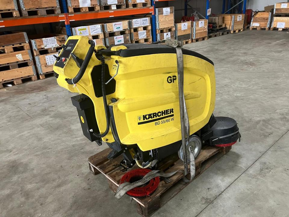 Kärcher BD 55/60W Putzmaschine Akku defekt, Teileträger - Fregadora: foto 2 Kärcher BD 55/60W Putzmaschine Akku defekt, Teileträger - Fregadora: foto 2