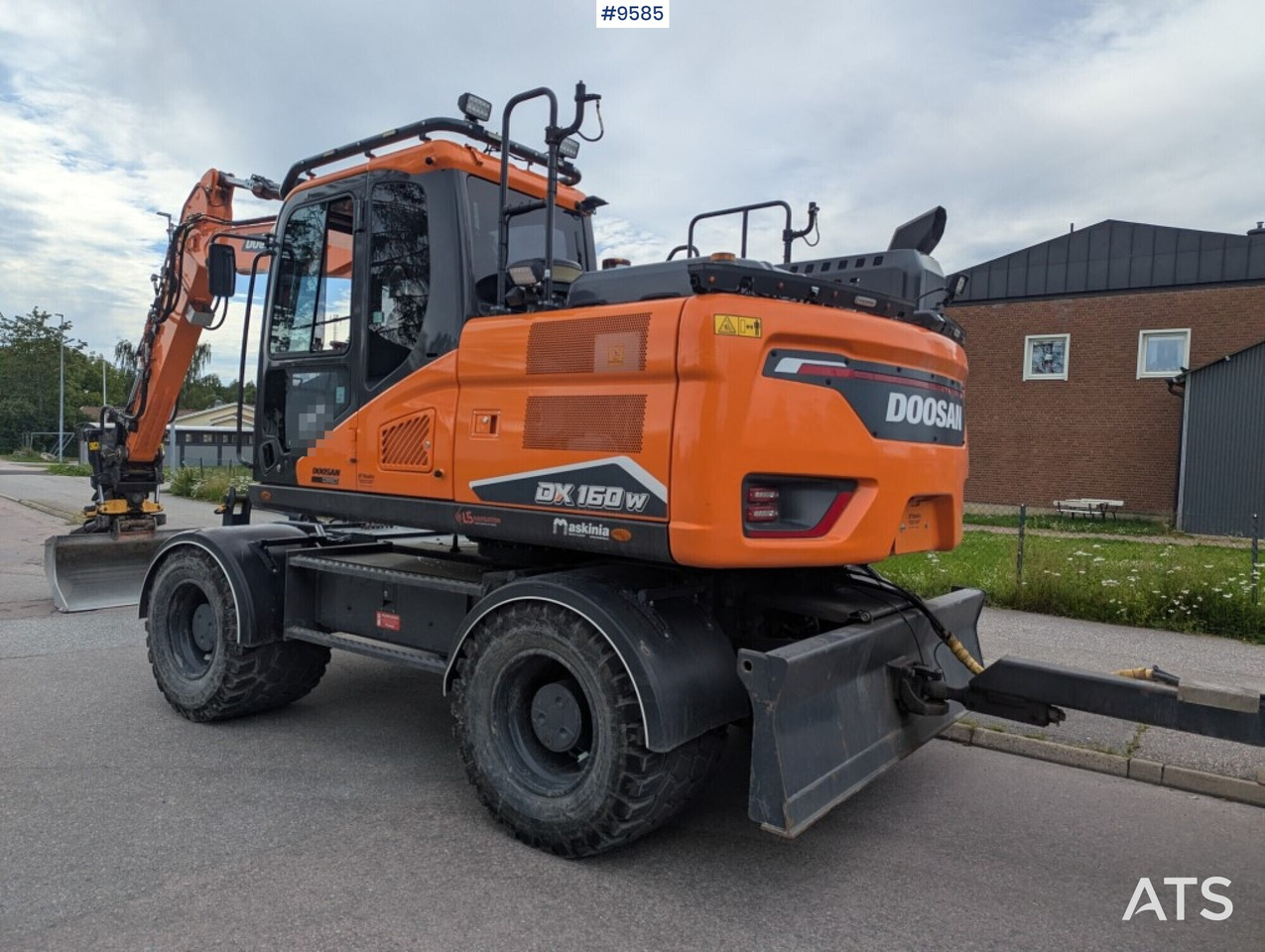 Excavator Doosan DX160W-7 with tipper (SEE VIDEO) - Excavadora de ruedas: foto 4 Excavator Doosan DX160W-7 with tipper (SEE VIDEO) - Excavadora de ruedas: foto 4