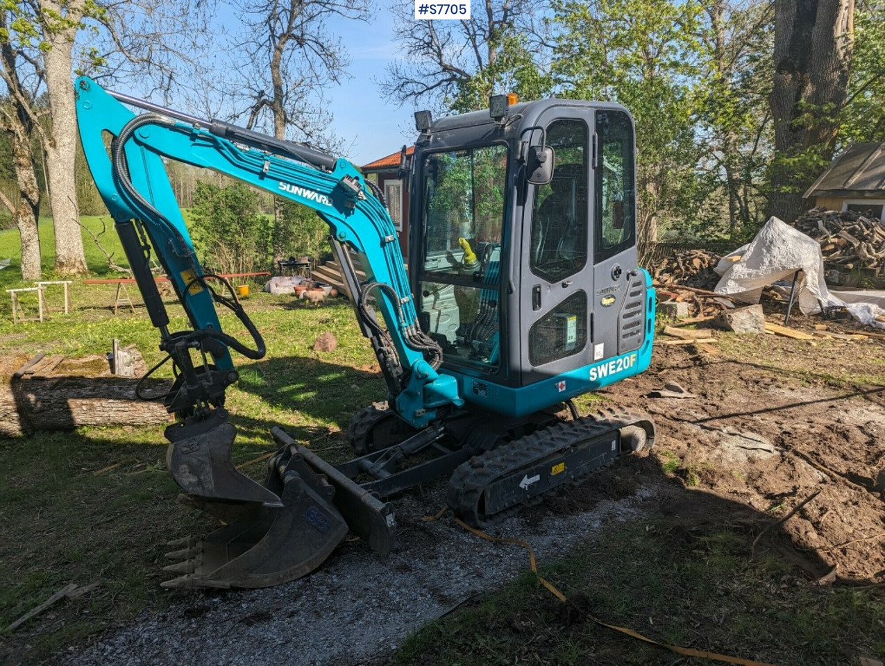 Mini excavator Sunward SWE20F with buckets SEE VIDEO - Excavadora: foto 1 Mini excavator Sunward SWE20F with buckets SEE VIDEO - Excavadora: foto 1