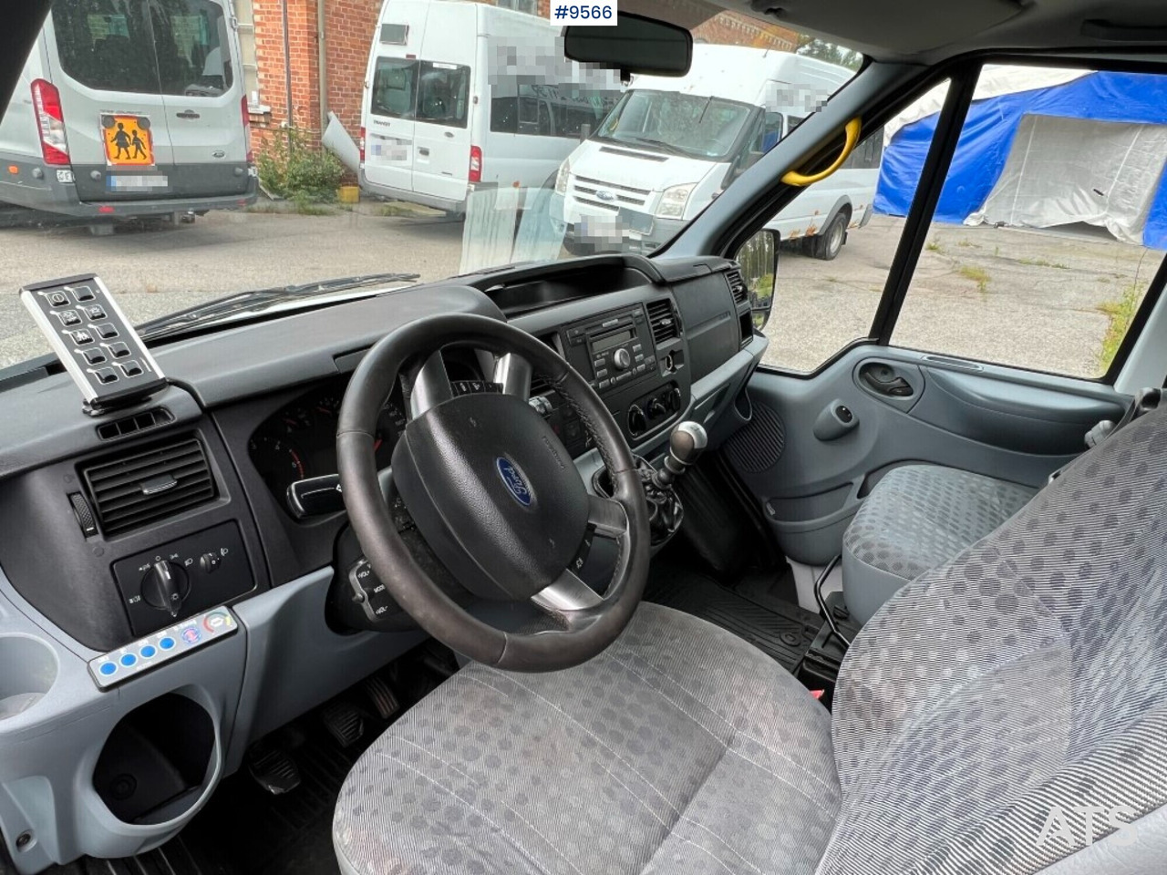 Minibus- Ford FDG6 Transit- Sold newly inspected - Minibús, Furgoneta de pasajeros: foto 4 Minibus- Ford FDG6 Transit- Sold newly inspected - Minibús, Furgoneta de pasajeros: foto 4