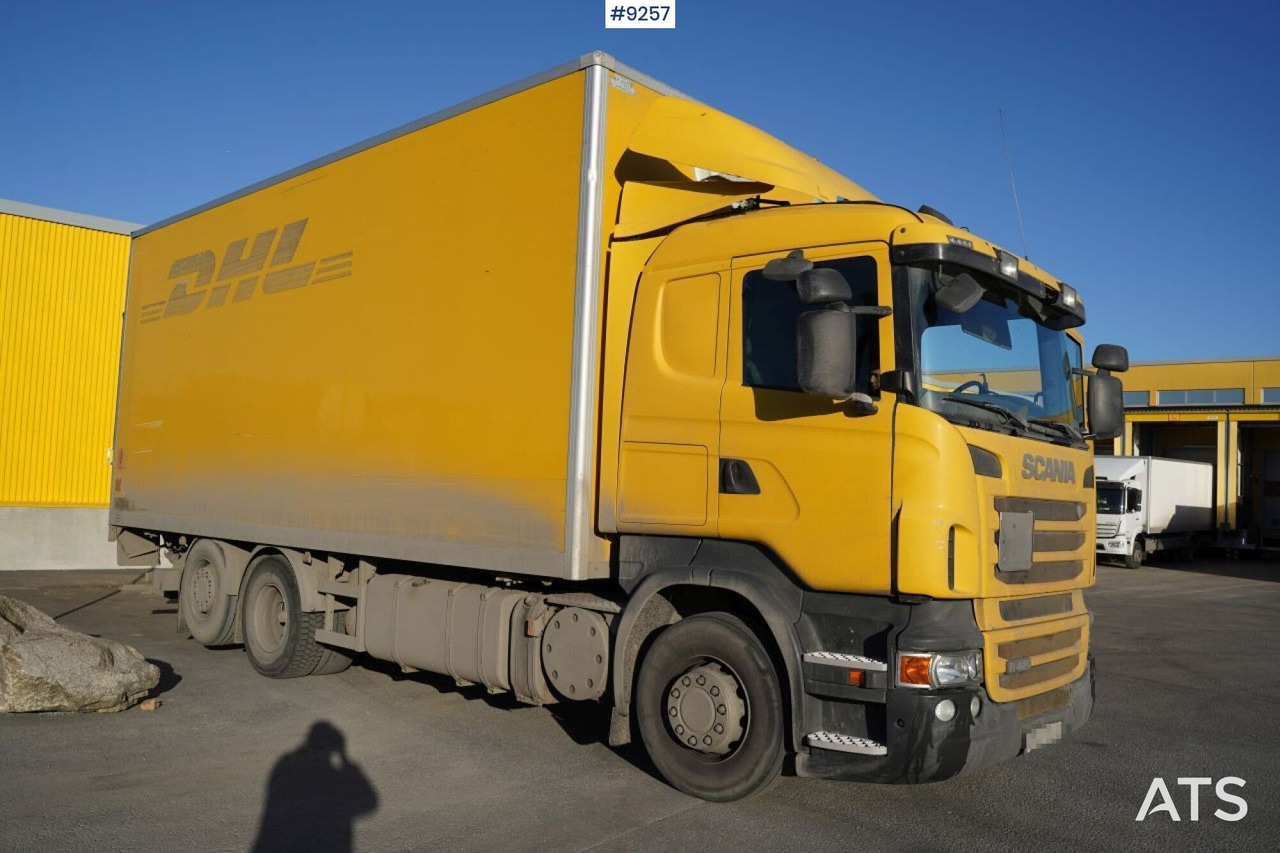 Scania R420 6x2 Box truck (SEE VIDEO) - Camión caja cerrada: foto 1 Scania R420 6x2 Box truck (SEE VIDEO) - Camión caja cerrada: foto 1