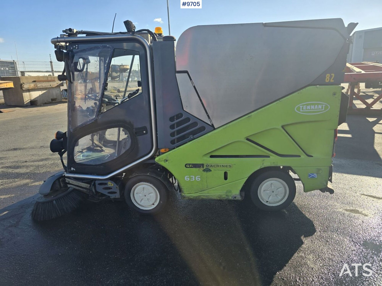 Sweeper - Tennant 636 (SEE VIDEO) - Barredora vial: foto 2 Sweeper - Tennant 636 (SEE VIDEO) - Barredora vial: foto 2
