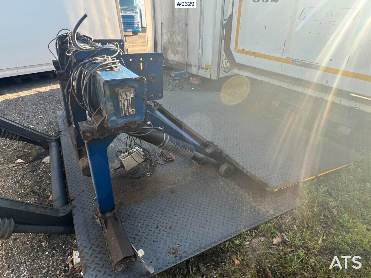 Tail lift - Zepro- ZHD2000-175MA - Trampilla elevadora: foto 5 Tail lift - Zepro- ZHD2000-175MA - Trampilla elevadora: foto 5