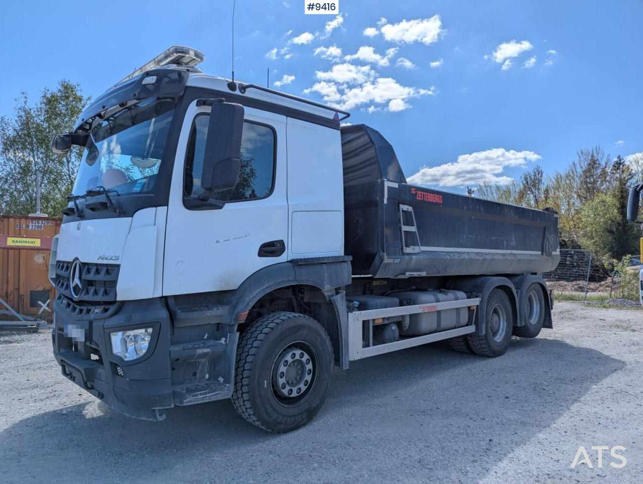 Tipper Truck Mercedes-Benz Arocs 6X2 - Camión volquete: foto 1 Tipper Truck Mercedes-Benz Arocs 6X2 - Camión volquete: foto 1