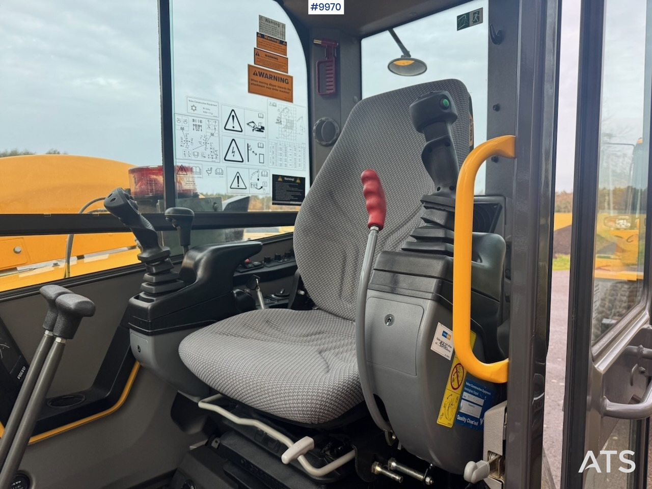 Volvo ECR88D crawler excavator with rotor tilt, 3 buckets, and ripper. 910 hours! - Excavadora de cadenas: foto 5 Volvo ECR88D crawler excavator with rotor tilt, 3 buckets, and ripper. 910 hours! - Excavadora de cadenas: foto 5