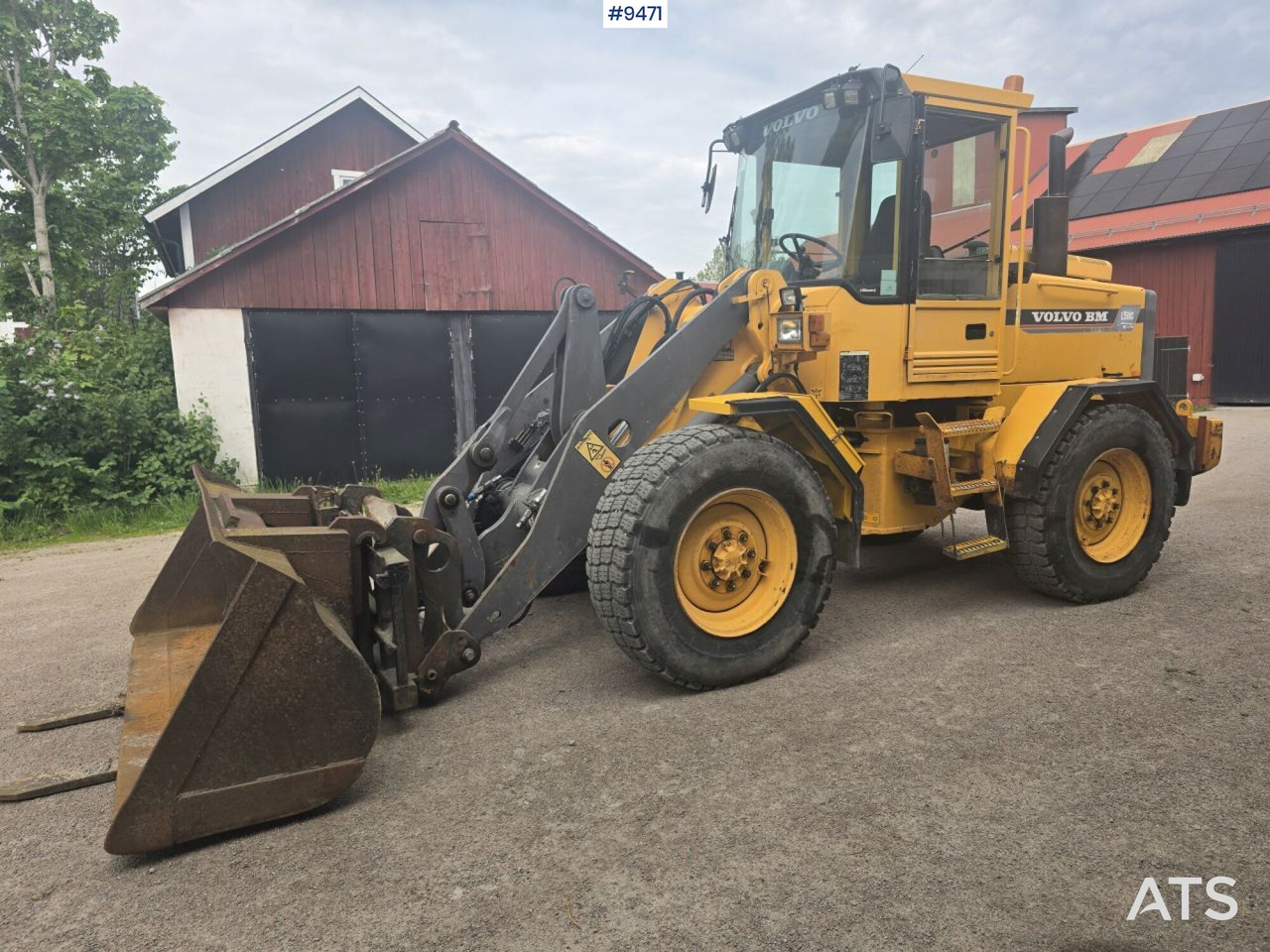 Volvo L50B with bucket and forks (SEE VIDEO) - Cargadora de ruedas: foto 1 Volvo L50B with bucket and forks (SEE VIDEO) - Cargadora de ruedas: foto 1