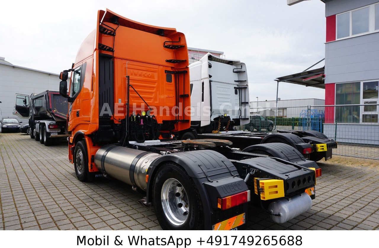 Iveco Stralis NP 400 Hi-Way BL LNG*Retarder/Standklima - Cabeza tractora: foto 4 Iveco Stralis NP 400 Hi-Way BL LNG*Retarder/Standklima - Cabeza tractora: foto 4