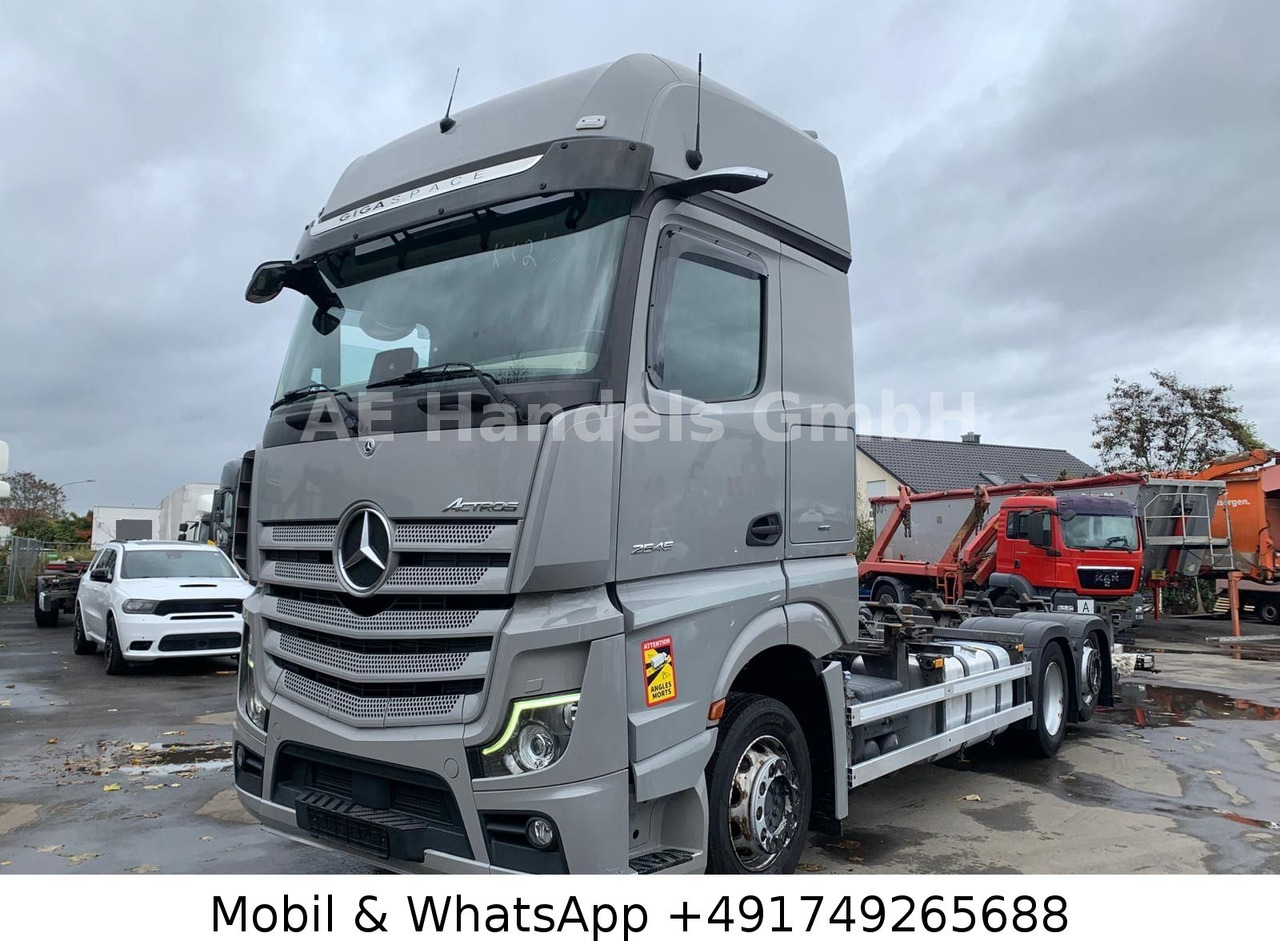 Mercedes-Benz Actros V 2545 BigSpace LL*Retarder/LBW/Lenk+Lift - Camión portacontenedore/ Intercambiable: foto 1 Mercedes-Benz Actros V 2545 BigSpace LL*Retarder/LBW/Lenk+Lift - Camión portacontenedore/ Intercambiable: foto 1