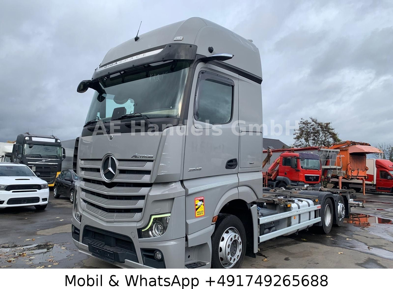 Mercedes-Benz Actros V 2545 BigSpace LL*Retarder/LBW/Lenk+Lift - Camión portacontenedore/ Intercambiable: foto 1 Mercedes-Benz Actros V 2545 BigSpace LL*Retarder/LBW/Lenk+Lift - Camión portacontenedore/ Intercambiable: foto 1