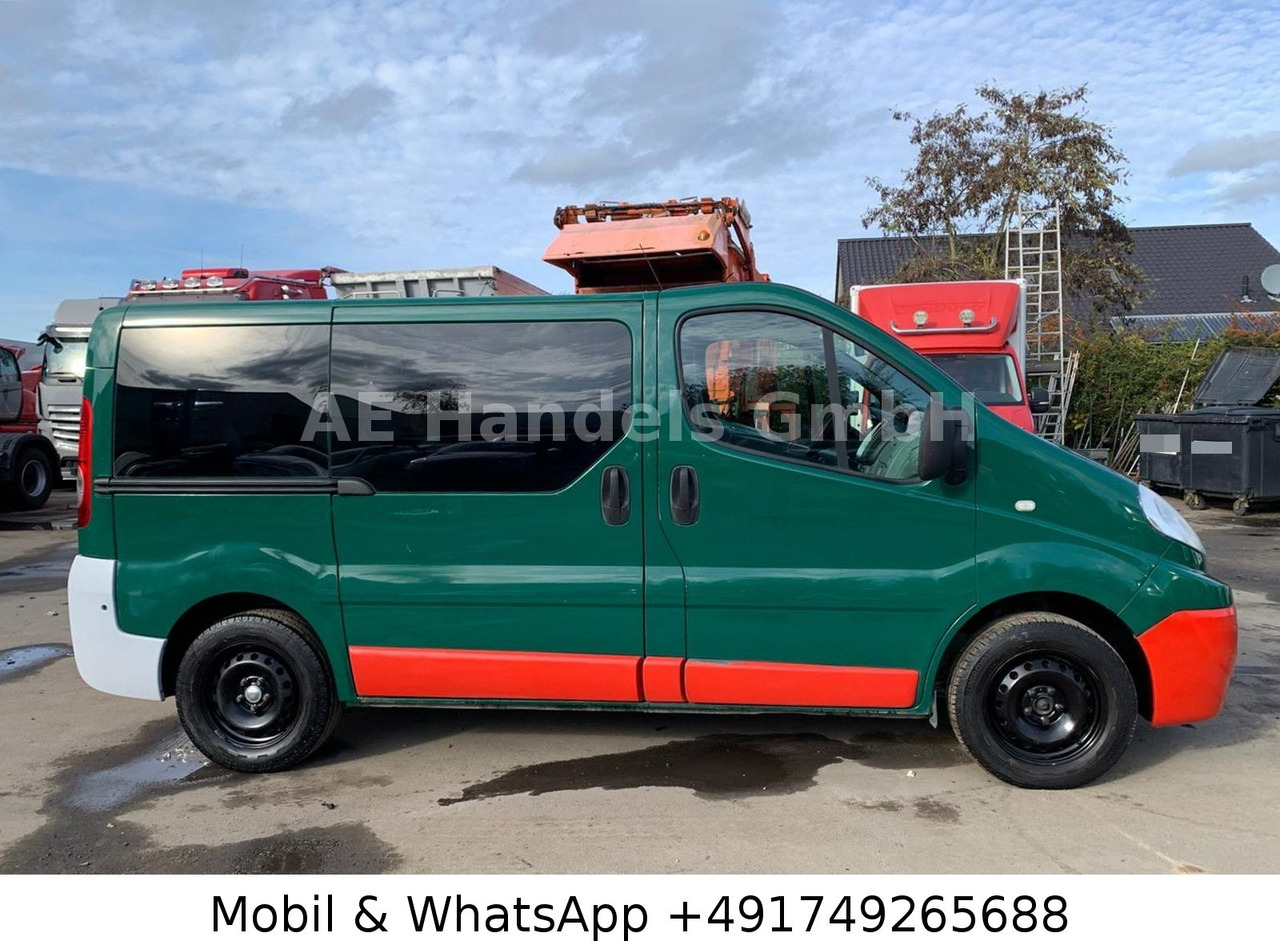 Renault Trafic Combi 9 Sitzer *Klima/Radio/1xSchiebetür - Furgoneta de pasajeros: foto 2 Renault Trafic Combi 9 Sitzer *Klima/Radio/1xSchiebetür - Furgoneta de pasajeros: foto 2