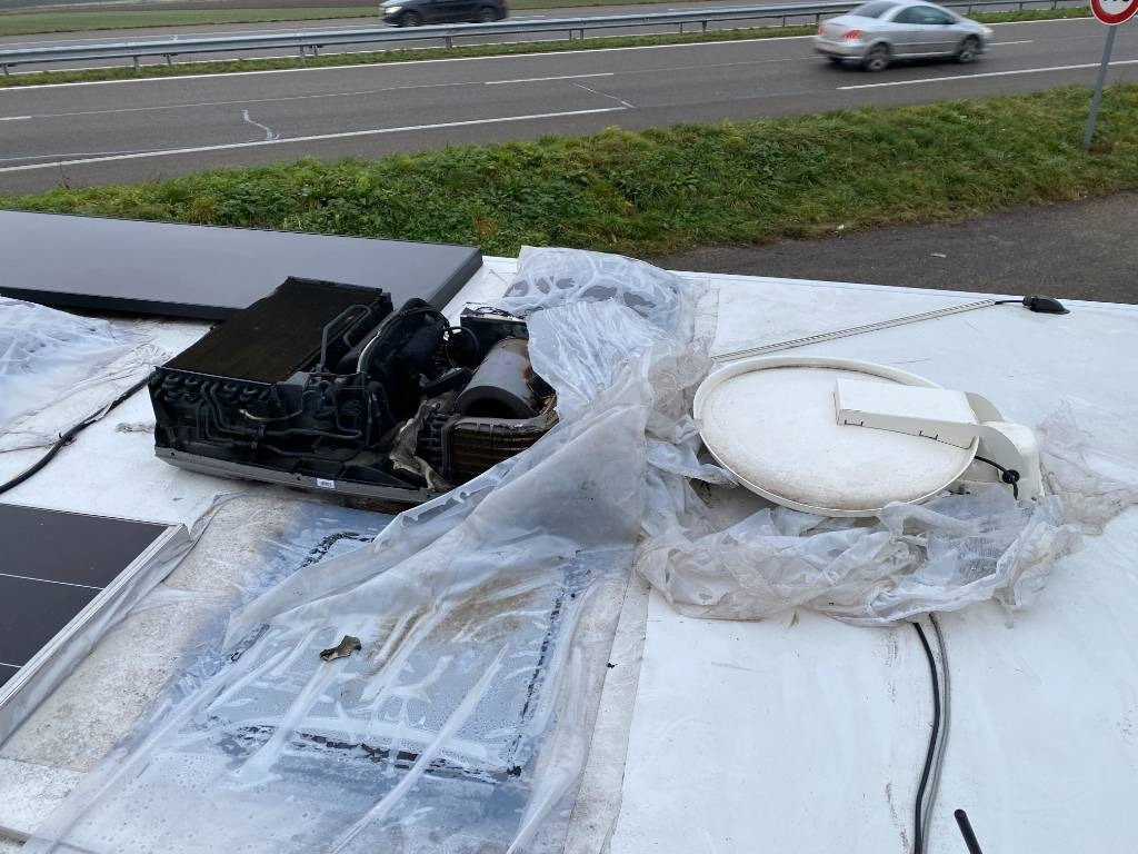 Autocaravana integral Fiat DUCATO MAXI 160 Multijet 2,2D/PILOTE G741endommagé: foto 21 Autocaravana integral Fiat DUCATO MAXI 160 Multijet 2,2D/PILOTE G741endommagé: foto 21