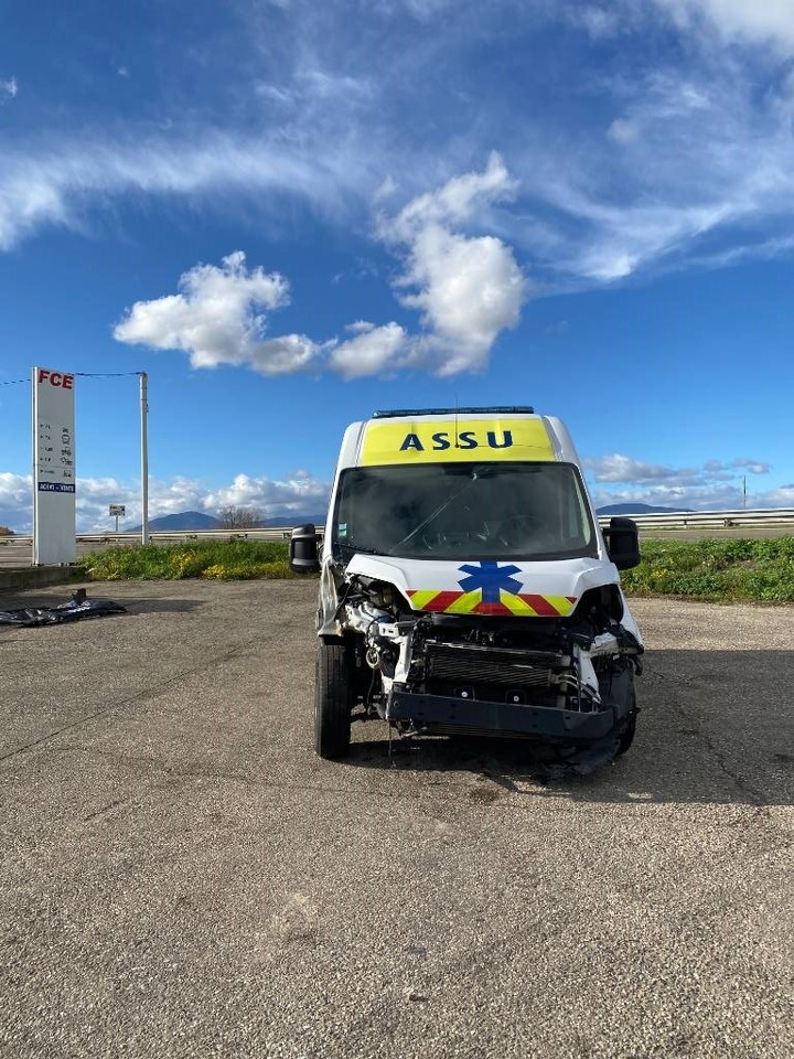 Fiat LES DAUPHINS/DUCATO TORINO 2.3M-Jet 160 endommagée - Furgoneta caja cerrada: foto 2 Fiat LES DAUPHINS/DUCATO TORINO 2.3M-Jet 160 endommagée - Furgoneta caja cerrada: foto 2