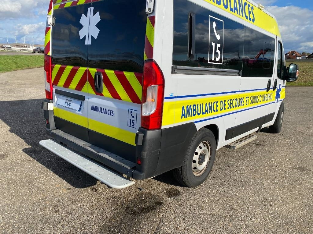 Ambulancia Fiat LES DAUPHINS/DUCATO TORINO 2.3M-Jet 160 endommagée: foto 50 Ambulancia Fiat LES DAUPHINS/DUCATO TORINO 2.3M-Jet 160 endommagée: foto 50