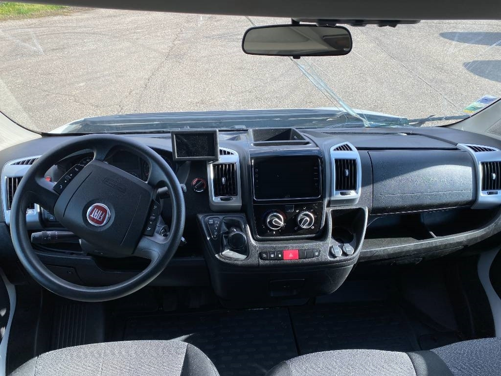 Ambulancia Fiat LES DAUPHINS/DUCATO TORINO 2.3M-Jet 160 endommagée: foto 22 Ambulancia Fiat LES DAUPHINS/DUCATO TORINO 2.3M-Jet 160 endommagée: foto 22