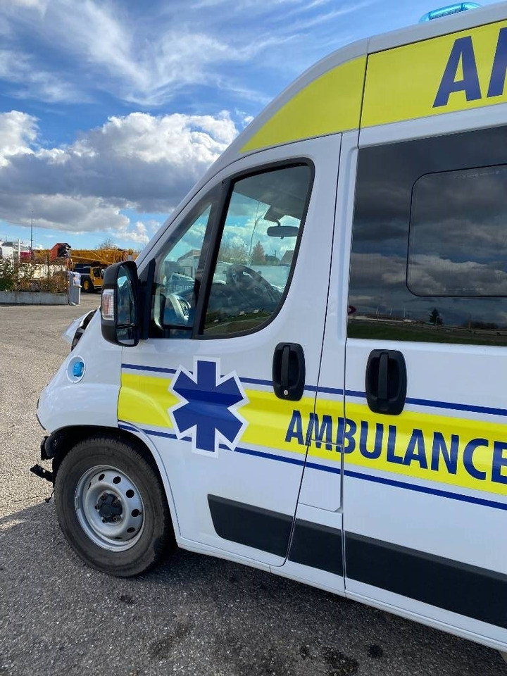 Ambulancia Fiat LES DAUPHINS/DUCATO TORINO 2.3M-Jet 160 endommagée: foto 43 Ambulancia Fiat LES DAUPHINS/DUCATO TORINO 2.3M-Jet 160 endommagée: foto 43