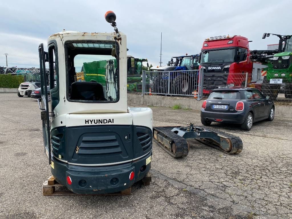 Hyundai ROBEX 25Z-9AK Certificat CE endommagée - Miniexcavadora: foto 5 Hyundai ROBEX 25Z-9AK Certificat CE endommagée - Miniexcavadora: foto 5