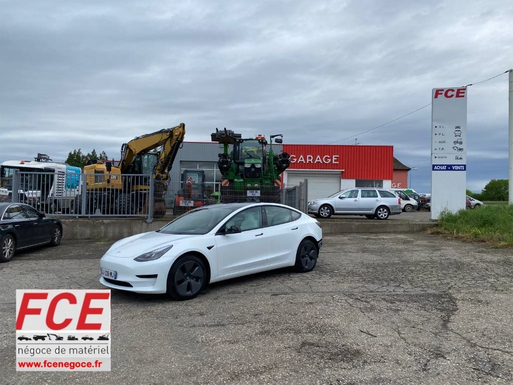 Tesla MODEL 3 5YJ3 - Rwd-Carte Grise Française endommagé - Coche: foto 1 Tesla MODEL 3 5YJ3 - Rwd-Carte Grise Française endommagé - Coche: foto 1