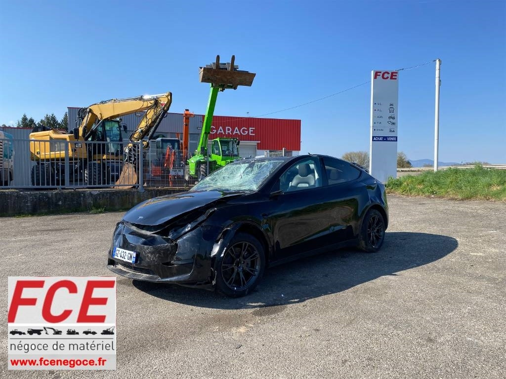Tesla Model Y RWD/Origine Française endommagée - Sedan: foto 1 Tesla Model Y RWD/Origine Française endommagée - Sedan: foto 1
