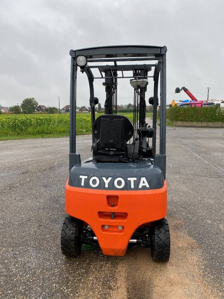 Toyota TRAIGO 48/16-8FBMK16T endommagé - Carretilla elevadora eléctrica: foto 4 Toyota TRAIGO 48/16-8FBMK16T endommagé - Carretilla elevadora eléctrica: foto 4