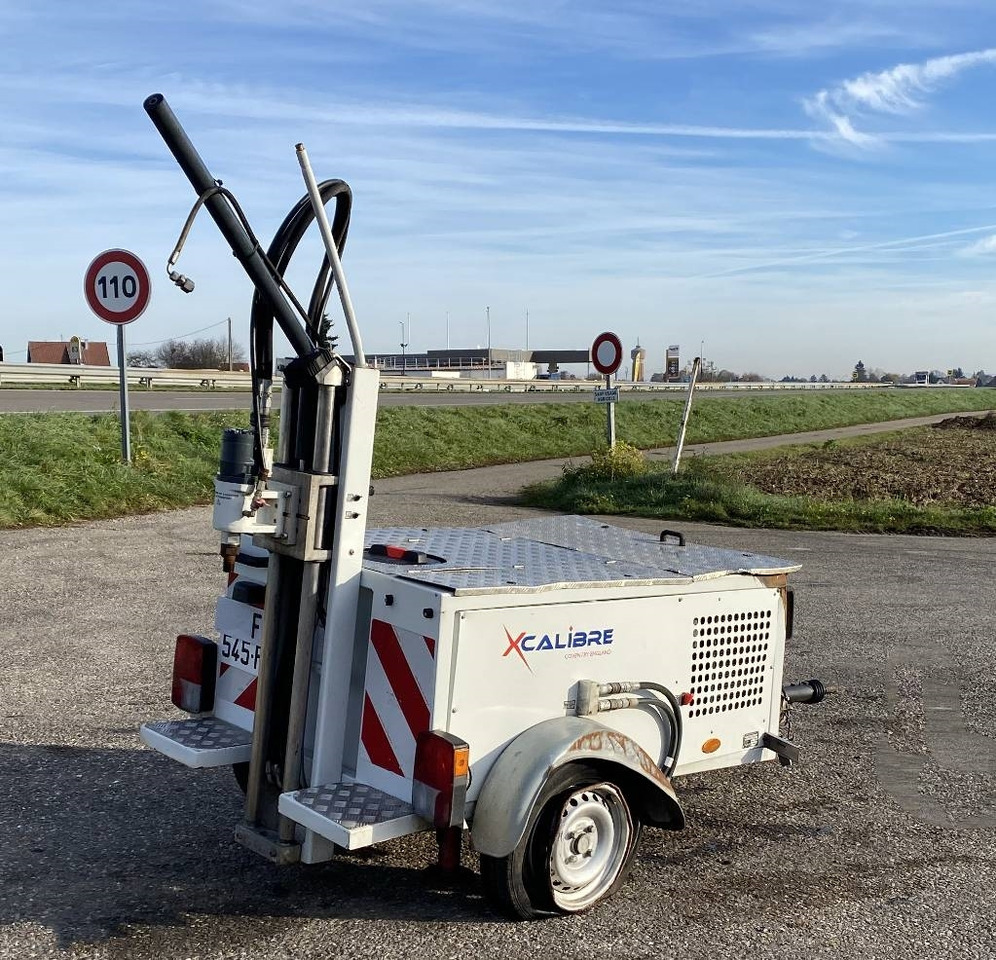 X CALIBRE T4P 1er Main endommagée - Perforadora: foto 4 X CALIBRE T4P 1er Main endommagée - Perforadora: foto 4