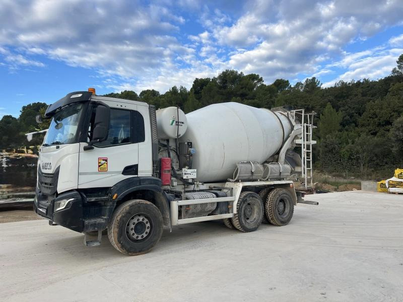 Iveco X-WAY 420 MALAXEUR STETTER 6X4 - Camión hormigonera: foto 5 Iveco X-WAY 420 MALAXEUR STETTER 6X4 - Camión hormigonera: foto 5