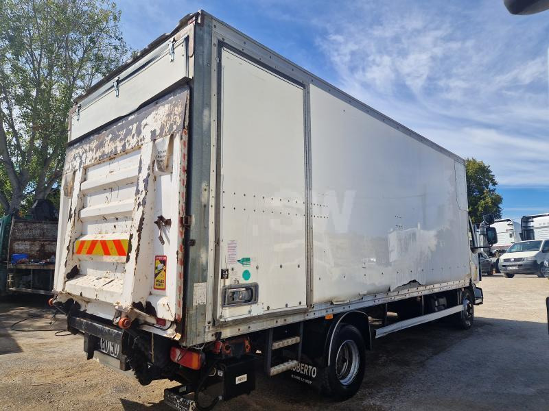 Renault Midlum 180 DCI - Camión caja cerrada: foto 3 Renault Midlum 180 DCI - Camión caja cerrada: foto 3