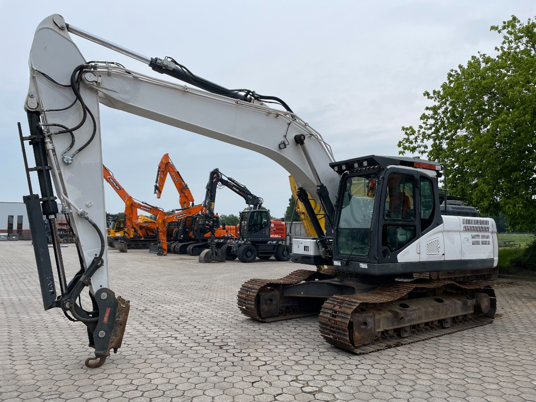 Doosan DX225LC-5 - Excavadora de cadenas: foto 1 Doosan DX225LC-5 - Excavadora de cadenas: foto 1